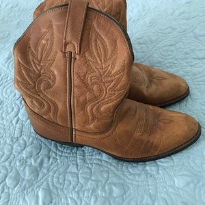 NWOT Laredo Women's Western Boots